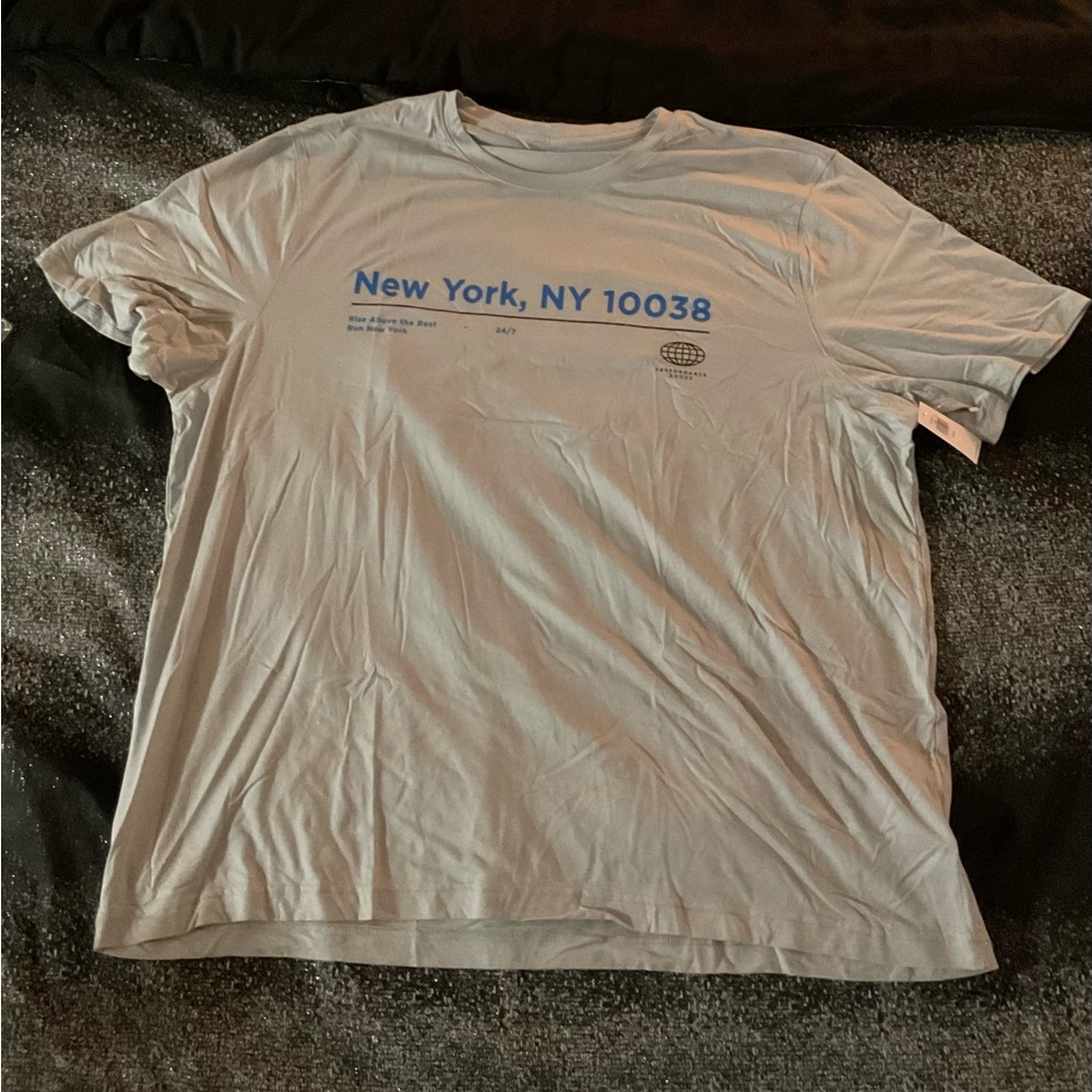 Graphic tee